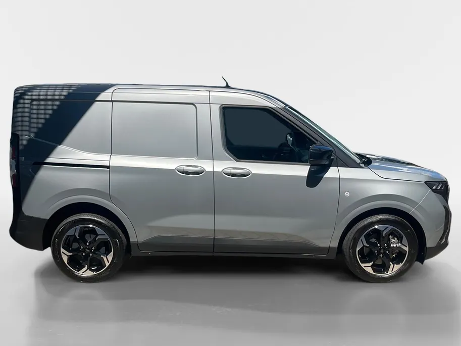 Ford E-Transit Courier Limited 46 kWh Let op! te bestellen voertuig! | Nu met 0,99% rente actie op financial lease | Driver Assist Pack | Camera | Navigatie | Trekhaak