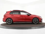 Volkswagen Golf 1.5 eTSI 150pk DSG R-Line Edition · Panoramadak · Apple/Android Car Play · Camera + Parkeersensoren · Garantie t/m 28-07-2030 of 100000km.