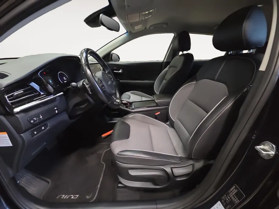 Kia e-Niro DynamicLine 64 kWh | 1e Eigenaar | Accu 99.4% | Trekhaak Afneembaar | Camera | Carplay & Android | Fabrieksgarantie | NAP