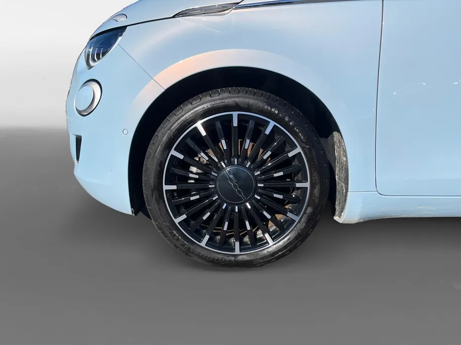 Fiat 500 La Prima by Bocelli 42 kWh SOH 96,47% | Navigatie | Stoelverwarming | WLTP 312km | Etc.