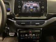 Volkswagen T-Cross 1.5 TSI 150pk DSG R-Line · Trekhaak · Apple/Android Car Play  Camera · Navigatie · Stoelverwarming · P-Sensoren · 17'' Inch · Garantie t/m 26-10-2027