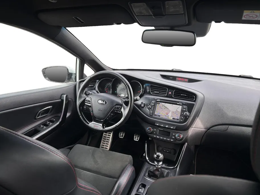 Kia cee'd 1.6 GT | 204PK! | Stoelverwarming | Cruise control | Clima