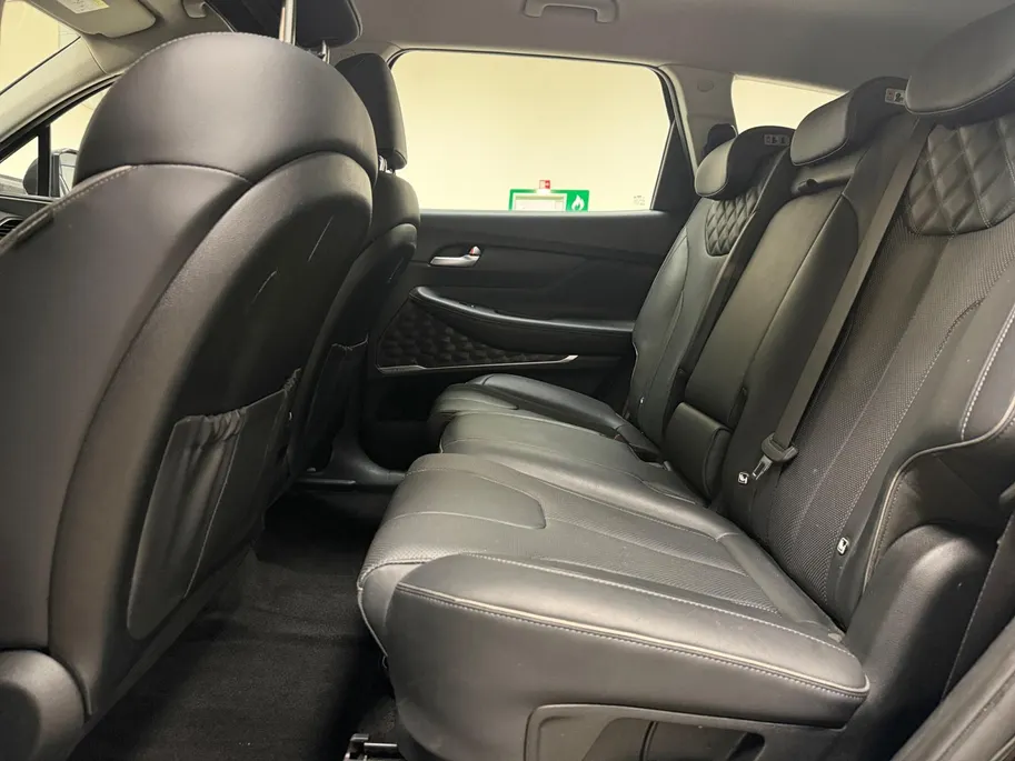 Hyundai Santa Fe 1.6 PHEV | COMFORT SMART | 7 PERS. | LEDER | NAVI | CAMERA |