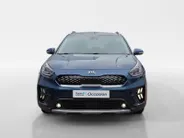 Kia Niro 1.6i Hybrid DynamicPlusLine Dealer onderhouden | Trekhaak | Stoel/stuurverwarming | Dodehoek detectie | Leder | Camera | Carplay & Android | Cruise Control Adaptief | Fabrieksgarantie t/m 23-9-2027 | NAP