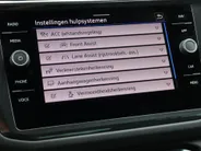 Volkswagen Tiguan 1.4 TSI eHybrid 245pk DSG Life Business · Camera · Inklap. Trekhaak · Stuur- & Stoelverwarming · Apple/Android Car Play · Elek. Achterklep ·