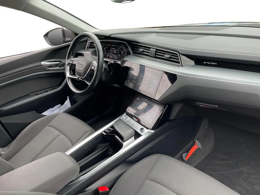 Audi e-tron e-tron 50 quattro Launch edition 71 kWh | SOH 86% | Trekhaak | Elek. stoelverstelling | Navi | Camera
