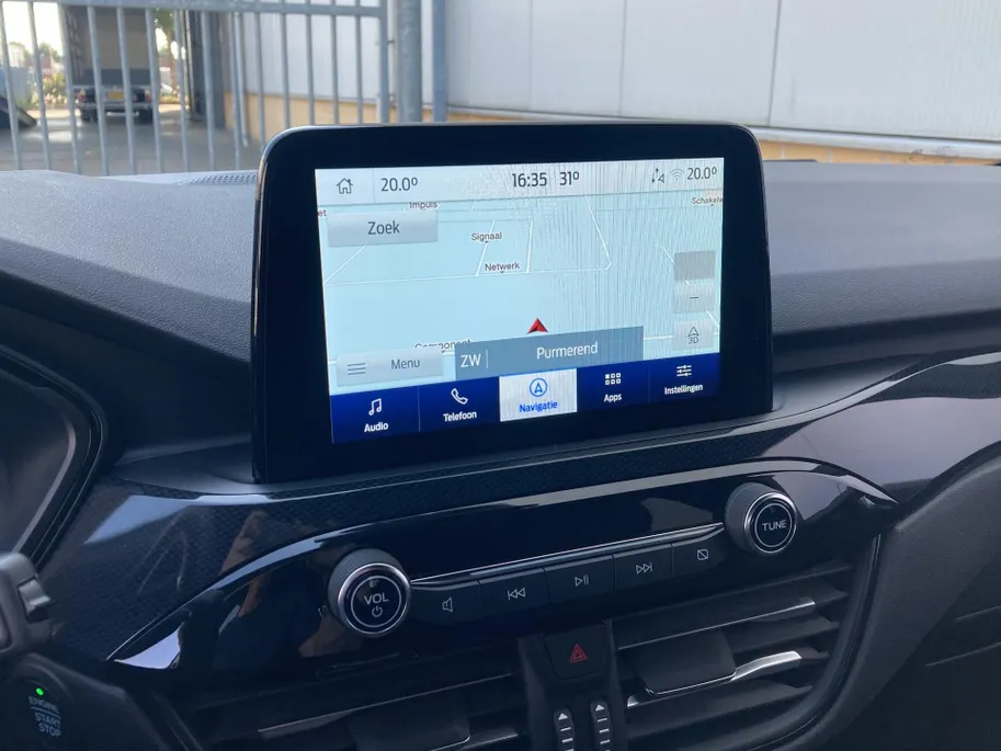 Ford Kuga 2.5 PHEV 225 pk ST-Line X Elektrisch wegklapbare trekhaak - 19inch lichtmetalen velgen - Winter Pack - Navigatie - Achterruitrijcamera