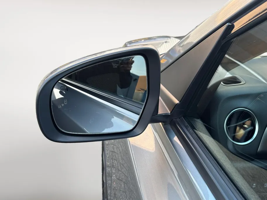 Suzuki Vitara 1.4 Boosterjet Comfort Smart Hybrid | Garantie t/m 2033 ! | Dodehoek detectie | Achteruitrijcamera | Stoelverwarming |