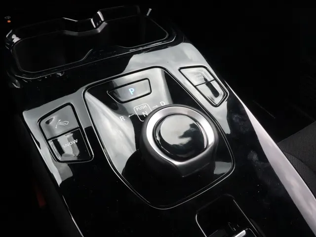 Toyota Urban Cruiser Executive 61 kWh