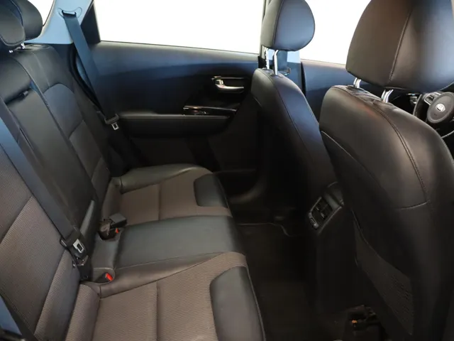 Kia Niro 1.6 GDi Hybrid First Edition