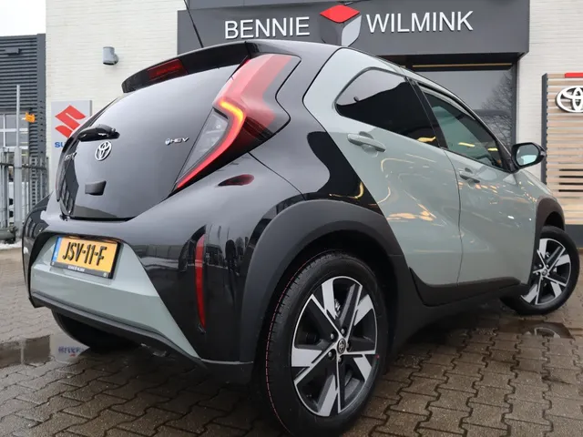 Toyota Aygo X Hybrid 115 pulse Bi-Tone
