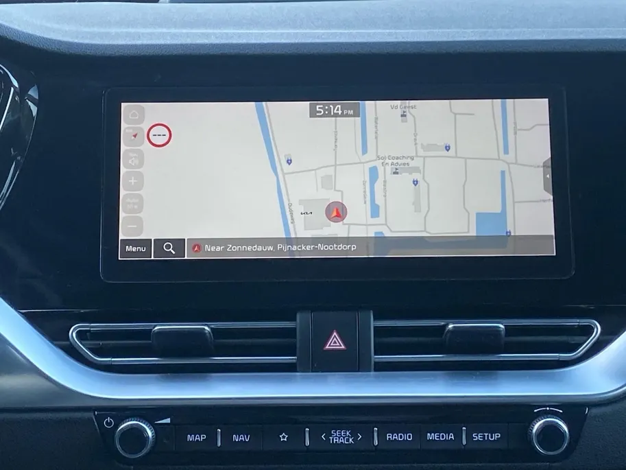 Kia Niro 1.6 GDi PHEV DynamicPlusLine | Climate control | Leder | Stoel,- en stuurverwarming | Keyless | Navigatie | Dodehoek detectie | 16 inch LM-velgen | Parkeercamera |