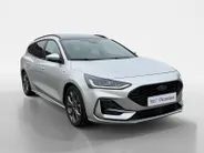 Ford Focus Wagon 1.0 EcoBoost Hybrid ST Line X | 155 pk | Automaat | Adapt. cruise control | BLIS | Pano dak | Parkeersensoren voor en achter | Achteruitrijcamera | 17' lichtmetalen velgen | Privacy glas | Fabrieksgarantie |