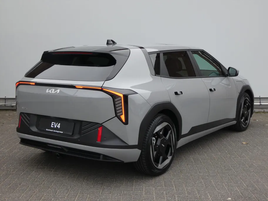 Kia EV4 58,3 kWh 204PK Plus Advanced