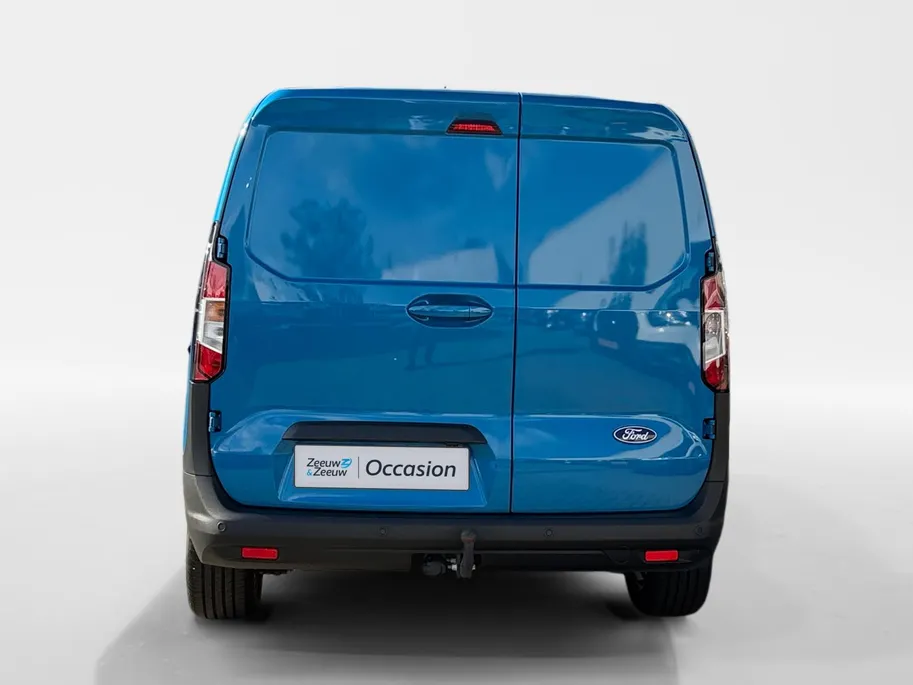 Ford E-Transit Cour. Limited 44 kWh | 1e eigenaar | Automaat | Trekhaak | Adapt. Cruise control | BLIS | Winter pack | Parkeersensoren voor en achter | Achteruitrijcamera | Navigatie | Apple carplay & Android auto | Fabrieksgarantie |