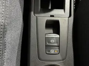 Renault ZOE R135 Evolution 52 kWh Automaat | DEMO | Camera | Parkeersensoren | Apple CarPlay/Android Auto | Climate Control | Full LED | Lichtmetalen Velgen | Digital Cockpit | Cruise Control |