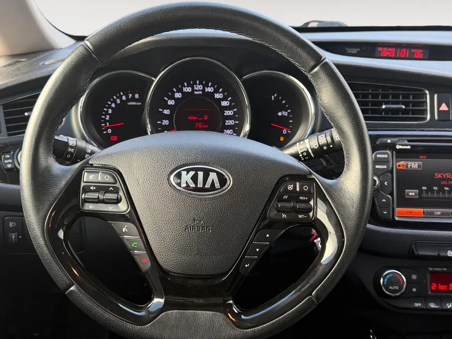 Kia cee'd Sportswagon 1.6 GDI BusinessLine | Nette auto | Dealer onderhouden | Achteruitrijcamera | Navigatie | Cruise & Climate control | 12 Maanden BOVAG garantie |