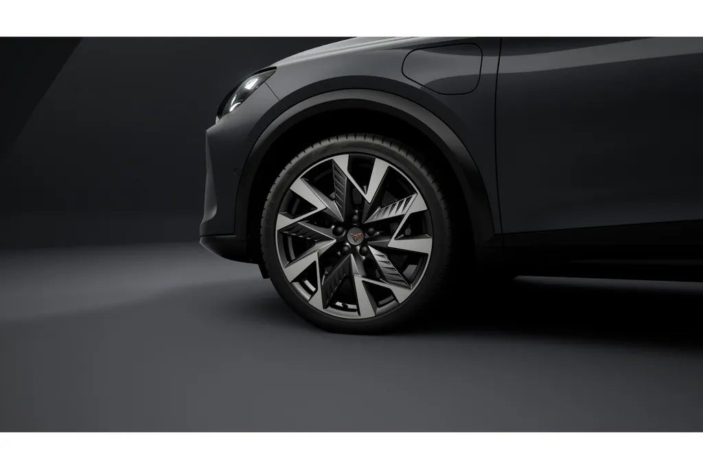 CUPRA Formentor VZ Performance | Digitaal instrumentenpaneel (Virtual Cockpit) | Draadloze Apple CarPlay™, Android Auto™ | Elektronisch Sperdifferentieel (XDS)
