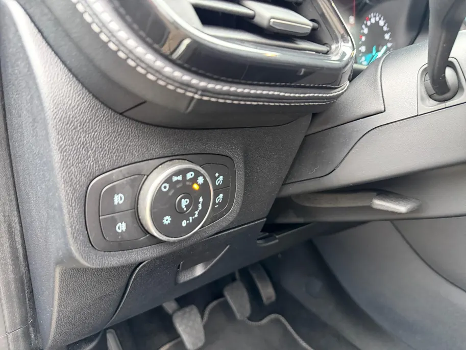 Ford Fiesta 1.0 EcoBoost Vignale | Adaptieve Cruise Control | Dodehoek Detectie | Winter Pack | B&O Audio | Lederen Bekleding | Apple/Android Carplay |