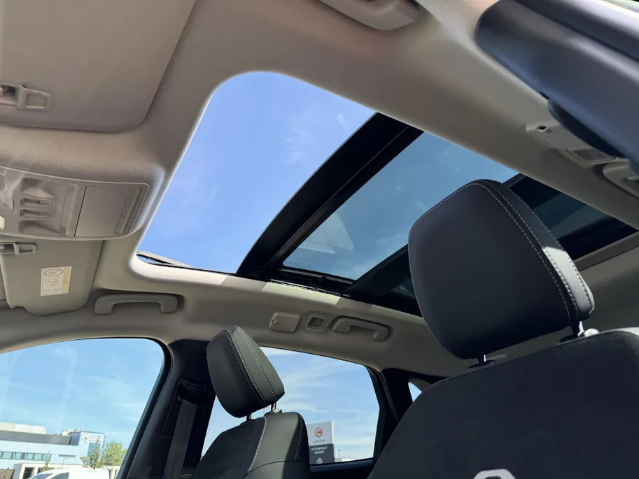 Ford Kuga 2.5 PHEV Active X 243PK Panoramadak | Wegklapbare trekhaak | AGR voorstoelen | Winter Pack | BLIS