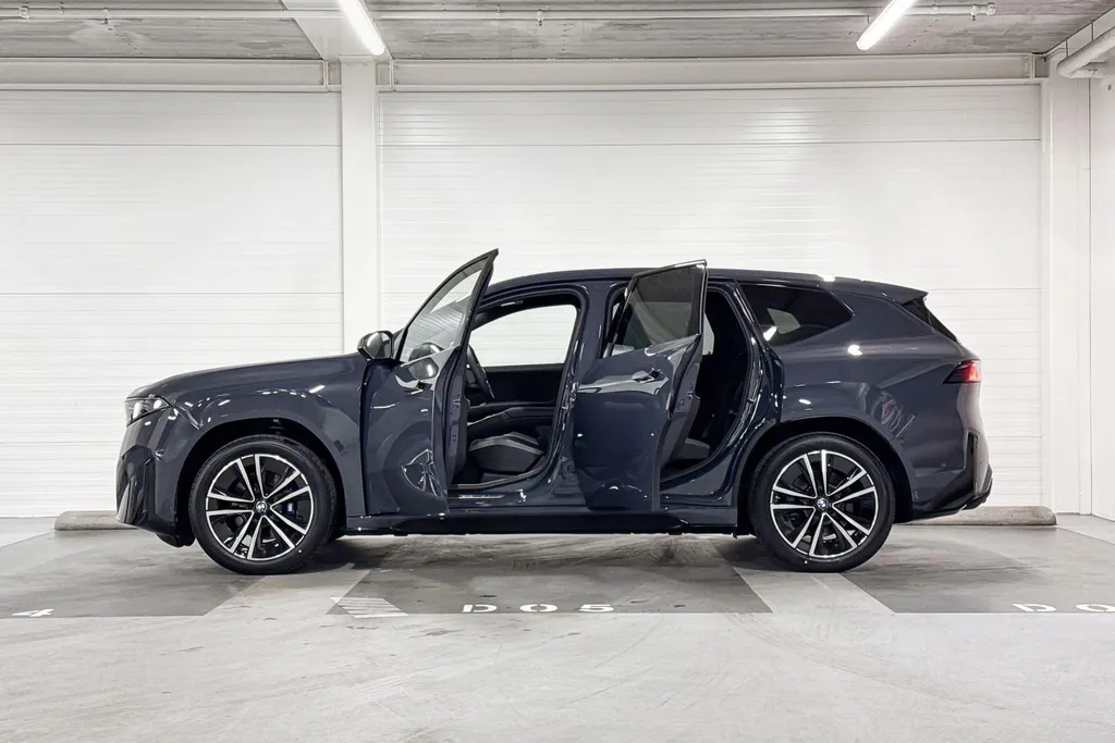 BMW iX3 50 xDrive