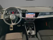 Audi A3 Limousine 30 TFSI/110PK S edition · Navigatie · Camera + Parkeersensoren · Apple/Android · Garantie t/m 16-10-2027 of 100000km.