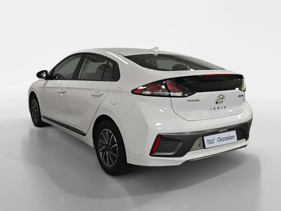 Hyundai IONIQ Comfort EV 38 kWh AUTOMAAT NAVI AIRCO CAMERA CRUISE CONTROLE STOELVERWARMING STUURVERWARMING APPLE CARPLAY ANDROID AUTO ZEER MOOIE AUTO