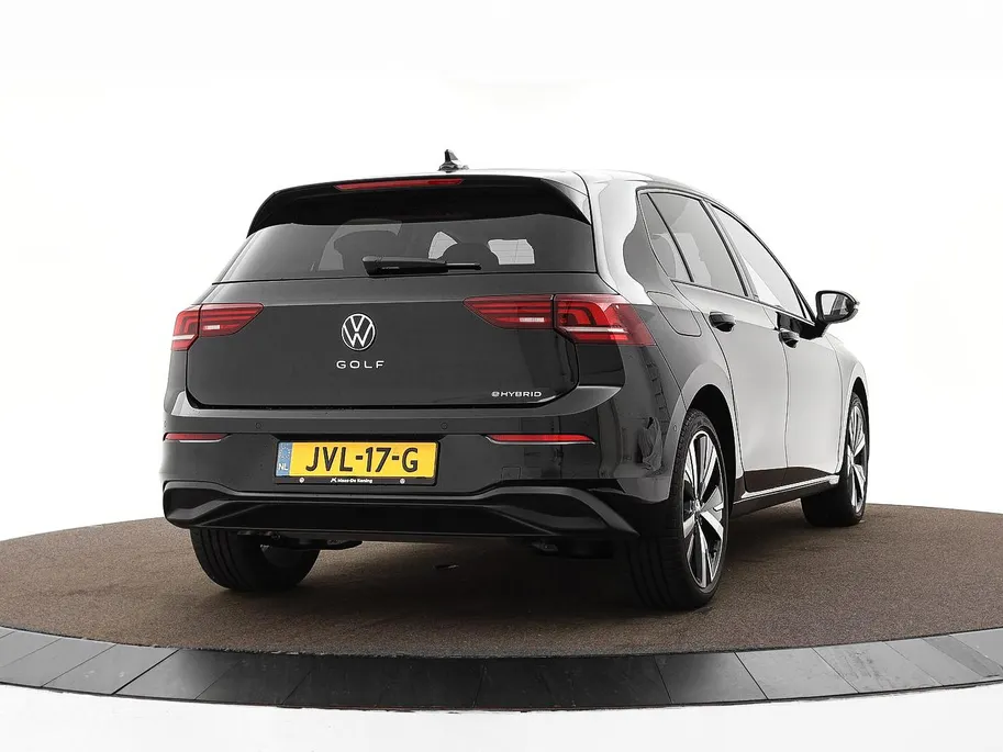 Volkswagen Golf 1.5 204pk DSG eHybrid Life Edition · Camera · Apple/Android Car Play · Leder Interieur · Dodehoek Detectie · P-Sensoren · Keyless · 18'' Inch · Garantie t/m 27-01-2030 of 100.000
