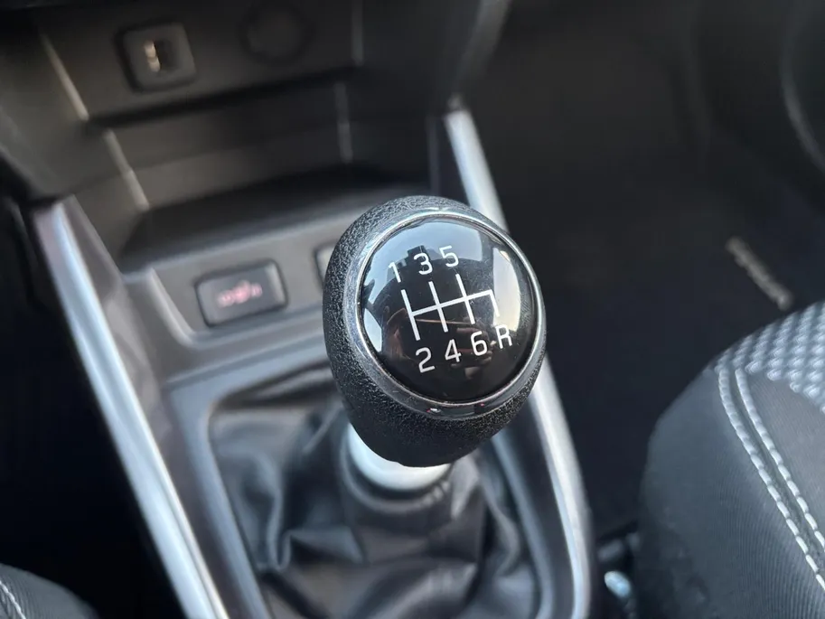Suzuki Vitara 1.4 Boosterjet Comfort Smart Hybrid | Garantie t/m 2033 ! | Dodehoek detectie | Achteruitrijcamera | Stoelverwarming |