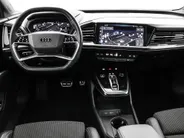 Audi Q4 Sportback e-tron 40 S edition 204 PK 77 kWh · SOH 96,3% · Panoramadak · Camera · Apple/Android Car Play · Navigatie · Head-Up Display ·