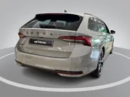 Škoda Octavia combi Sportline Business 1.5 TSI m-HEV 110 kW / 150 PK | Trekhaak wegklapbaar | 19'' draconis velgen | 1.000,- inruilbonus!!