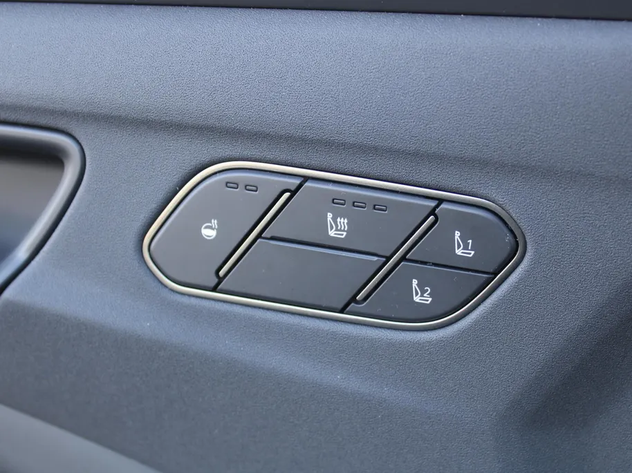 Kia EV5 GT-Line Business Edition 81.4 kWh | Trekhaak | Stuur-/stoelverwarming v+a | Schuifdak | Leer | Elek. stoelverstelling + achterklep | 20' LM | LED |