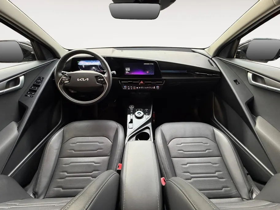 Kia Niro EV Edition Advanced 64.8 kWh | *1E EIGENAAR | FABRIEKSGARANTIE | *LAGE KM-STAND | APPLE CARPLAY/ ANDROID AUTO | STUUR/ STOELVERWARMING | NAVI | CAMERA | ETC…