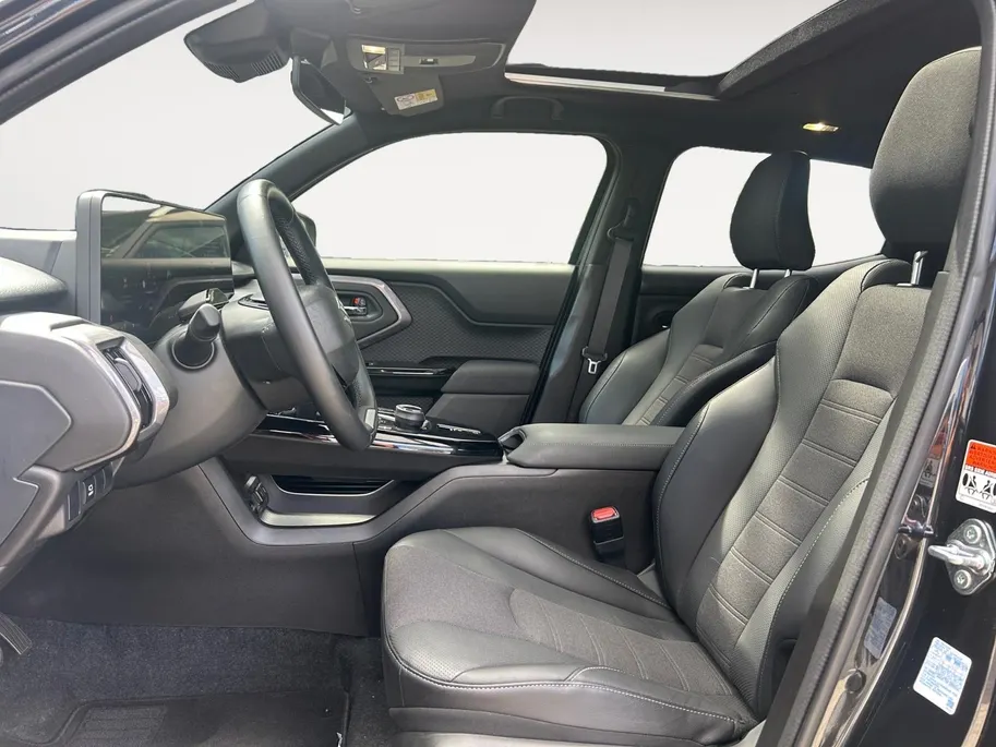 Suzuki e Vitara Style 61 kWh | Apple Carplay/Android Auto | electronic climate controle | 360 Parkeercamera | Panorama dak | Stoelverwarming |