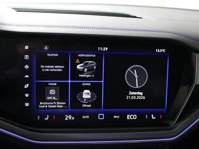 Volkswagen Touareg 3.0 TSi R 4-Motion 462 PK | Panoramadak | Head-Up display | Climate Seats | Keyless | Dynaudio |  Matrix Led