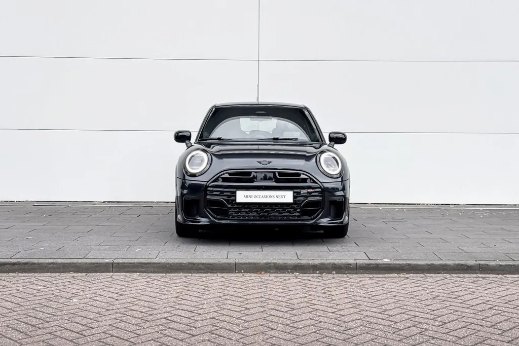 MINI Cooper 5-deurs 1.5 Cooper C John Cooper Works XL