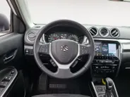 Suzuki Vitara 1.5 Hybrid Style automaat | Kantel / schuifdak | 17' lichtmetalen velgen | Navigatie | Achteruit rij camera