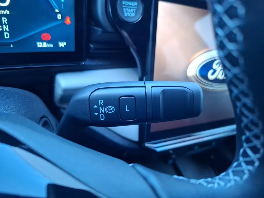 Ford Puma Gen-E Premium 44 kWh | 4.400,- Ready Set Ford Bonus | Climate Control | Camera | Parkeersensoren | B&O Audio | Matrix Ledkoplampen | Halfleer bekleed | Apple Carplay&Android Auto | El. Achterklep | Navigatie |