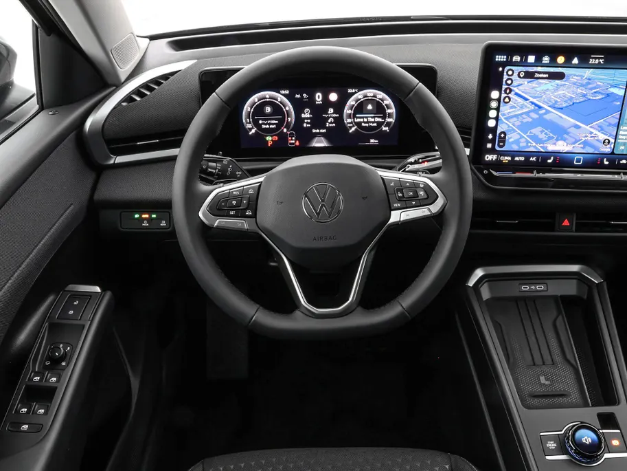 Volkswagen T-Roc Limited Edition 1.5 eTSI 116 PK 7 versn. DSG · Comfort pakket · Achteruitrijcamera · Draadloze telefoonlader · Voorraad OUTLET · Prijs is inclusief inruilpremie ·