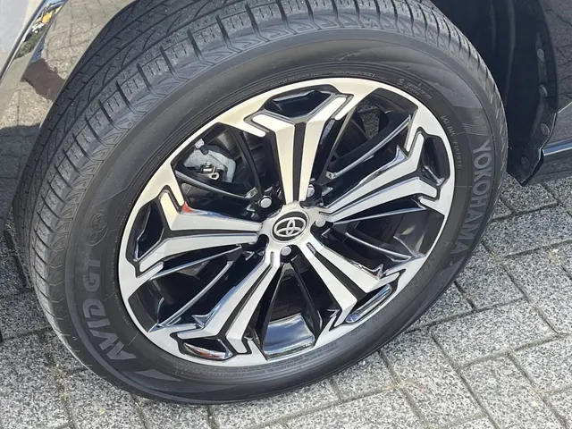 Toyota RAV4 2.5 Plug-in Style Bi-Tone | 360 Camera | Trekhaak 1500KG trekgewicht