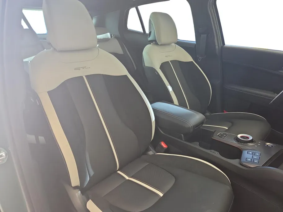 Kia Sportage 1.6 T-GDi Plug-in Hybrid GT-PlusLine | Airco | Navi | Camera | LM Velgen | PANORAMADAK | TREKHAAK |