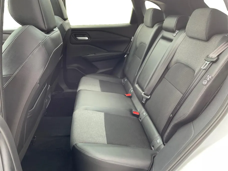 Nissan QASHQAI 1.3 MHEV Xtronic N-Connecta 158PK AUTOMAAT | Google built-in | Apple Carplay & Android Auto | Adaptive Cruise Control | Climate Control | 360 camera | Parkeersensoren voor en achter |