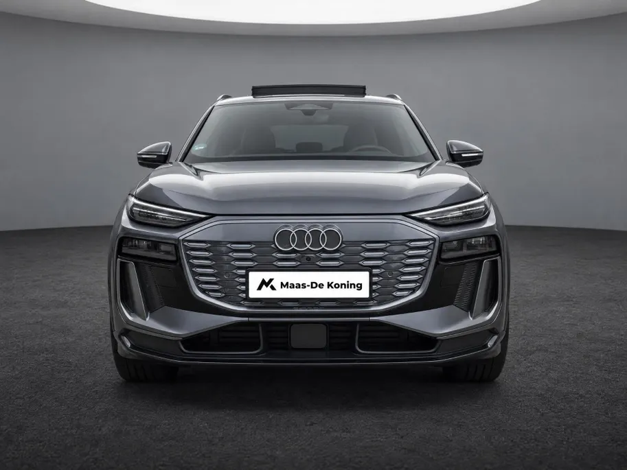 Audi Q6 e-tron S edition performance 100 kWh 306pk · SOH 98,1% · Panoramadak · Warmtepomp · 360 Camera · Wegklapbare Trekhaak · Bang & Olufsen · Kuipstoel · 21'' Inch · Garantie t/m 21-01-2031 of 100.000km