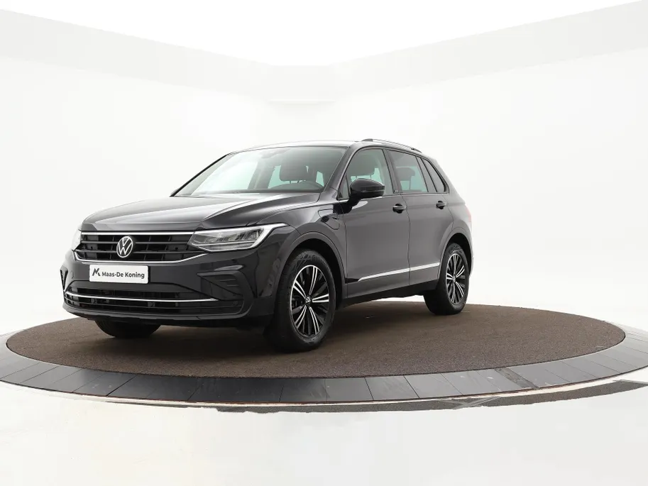 Volkswagen Tiguan 1.4 TSI 245pk DSG eHybrid Life Business · Camera · P-Sensoren · Wegklapbare Trekhaak · Dodehoek Detectie · 18'' Inch ·