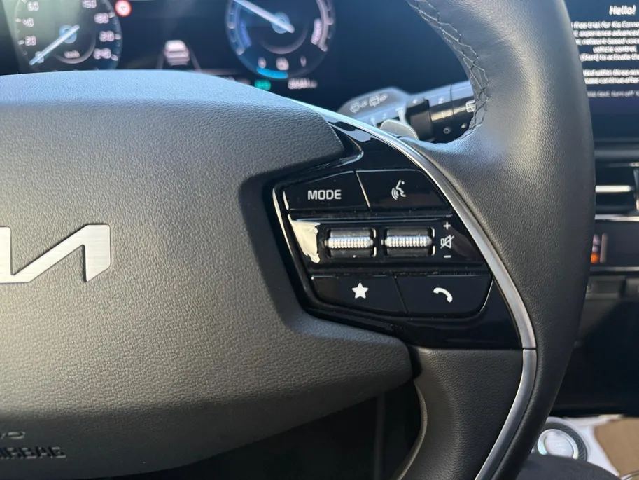 Kia Niro 1.6i Hybrid DynamicLine | Zeer nette auto | Cruise Control Adaptief | LM Velgen 16 ' | Carplay | File Assistent | Camera | Metallic lak | Fabrieksgarantie t/m 17-5-2032 | NAP