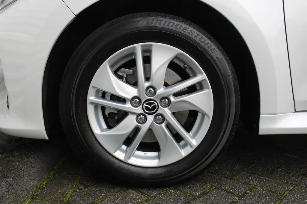 Mazda 2 Hybrid 1.5 Agile | Comfort pakket | Airco | 15' LM | Apple carplay / Android auto |