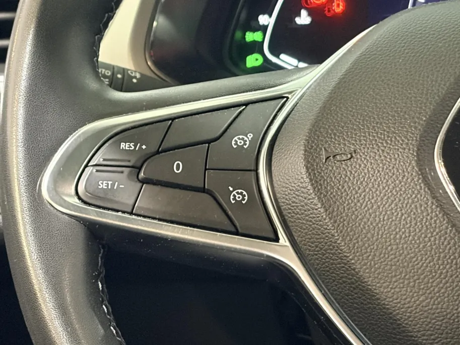 Renault Captur 90PK TCe Techno | 1e eigenaar | Schuif-Kantel Dak | Camera | Navigatie | Apple Carplay/Android Auto | Parkeersensoren | Trekhaak | Climate Control | Lichtmetalen Velgen | Full LED |