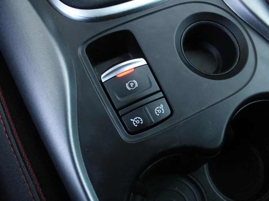 Renault Kadjar 1.3 TCe Black Edition | Trekhaak | Camera | Stoel-/voorruitverwarming | 19' LM | Navi | Clima | Bose Audio | Keyless | Dodehoek detectie | LED | BTW Auto |