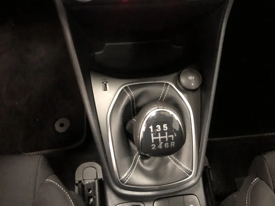 Ford Fiesta 1.0 EcoBoost Hybrid Titanium