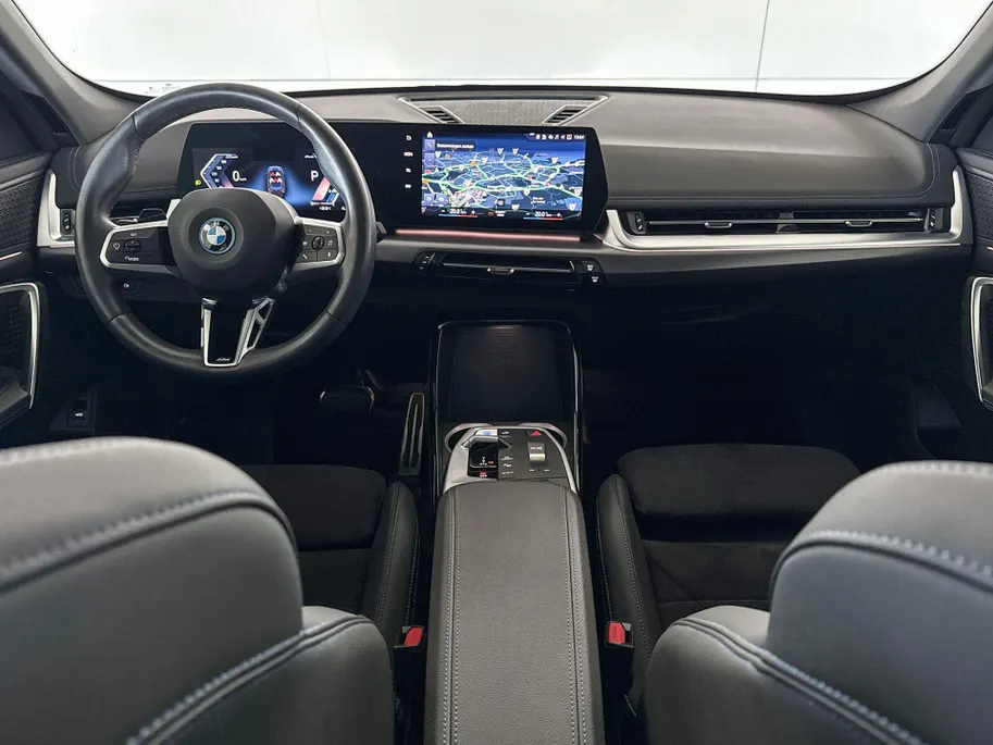 BMW iX1 xDrive30 Launch Edition 67 kWh